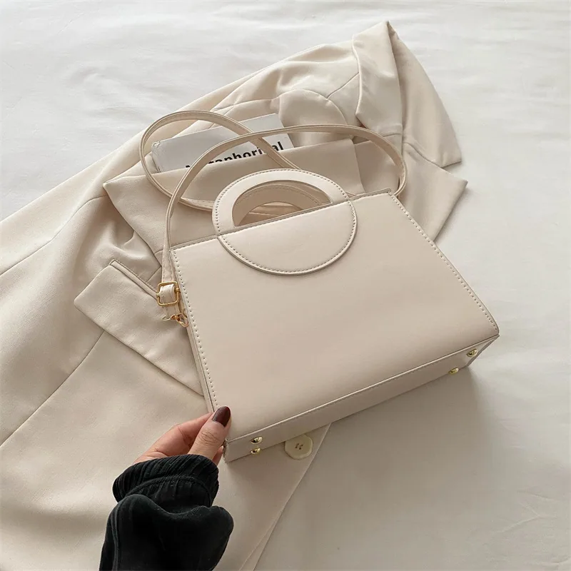French small bag women's 2024 new summer trend fashion retro shoulder crossbody bag hand-held versatile commuter bag 5