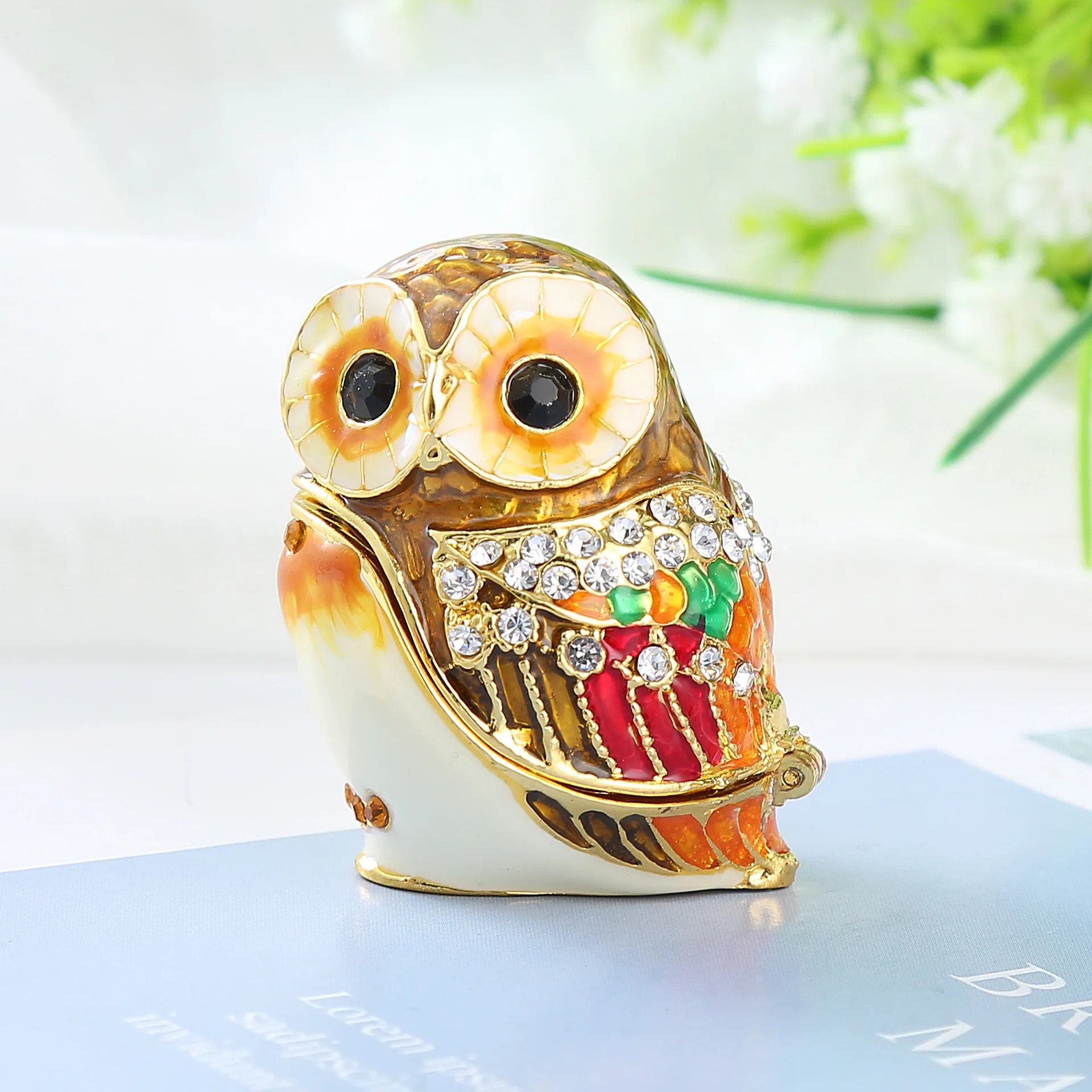 Boutique owl ornaments, diamond-encrusted alloy crafts, Russian metal home tabletop ornaments, travel souvenirs 24