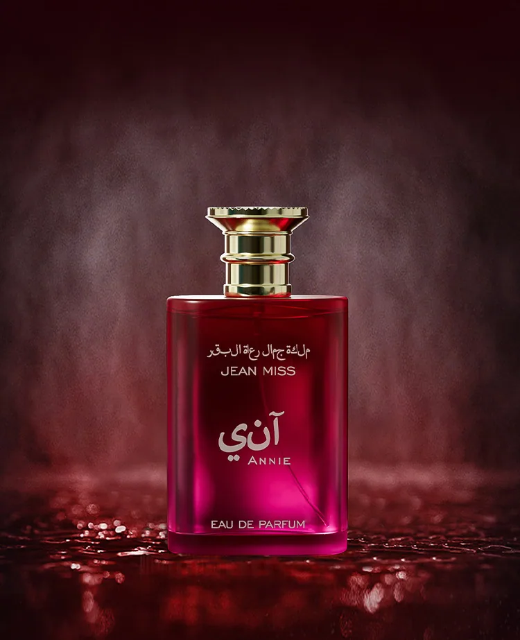 Close up of women's natural perfume packaging details, foreign trade wholesale factory supply