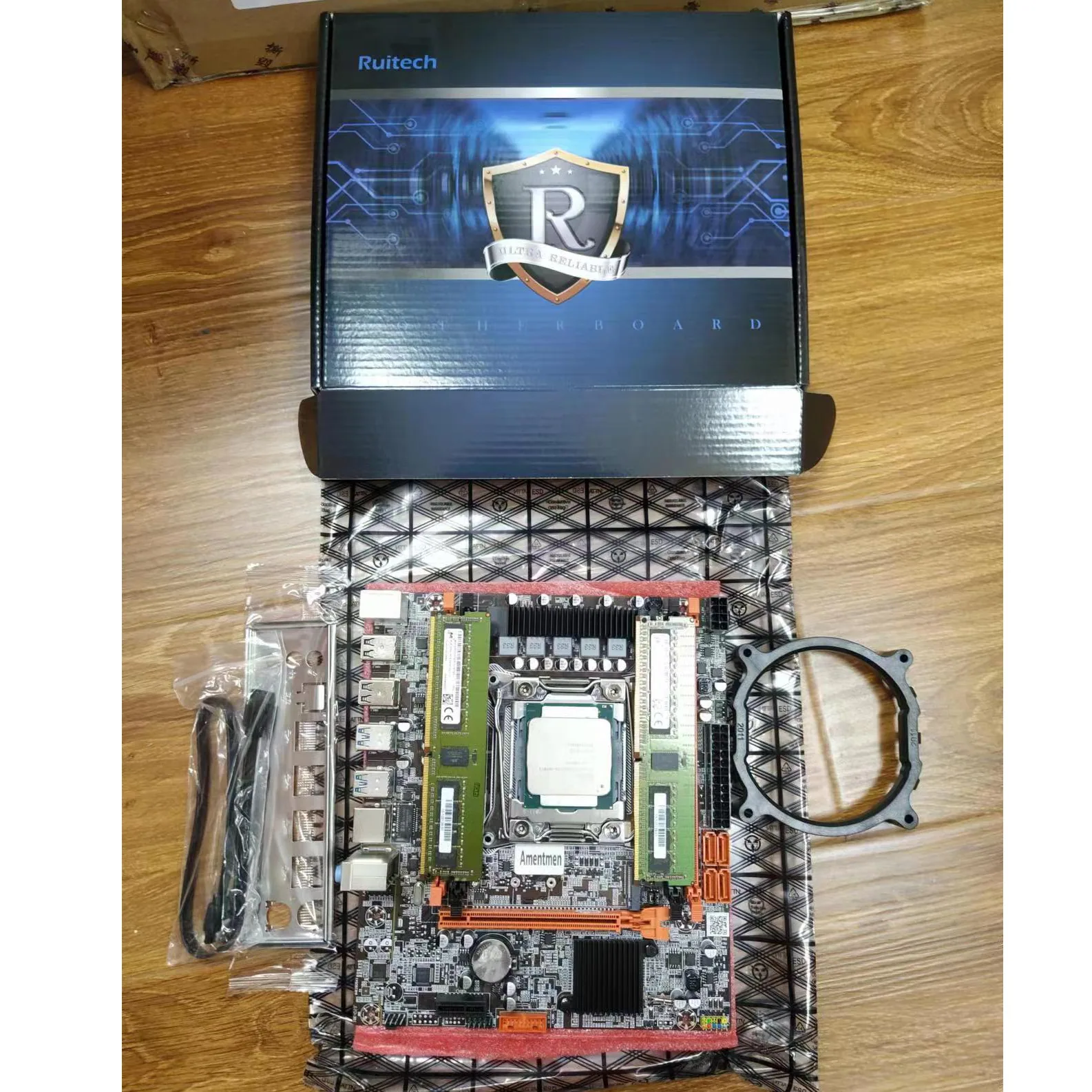 The new X99 core motherboard DDR4 with 2680V4 16G*2 2133mhz PC memory set is shipped to the warehouse 6