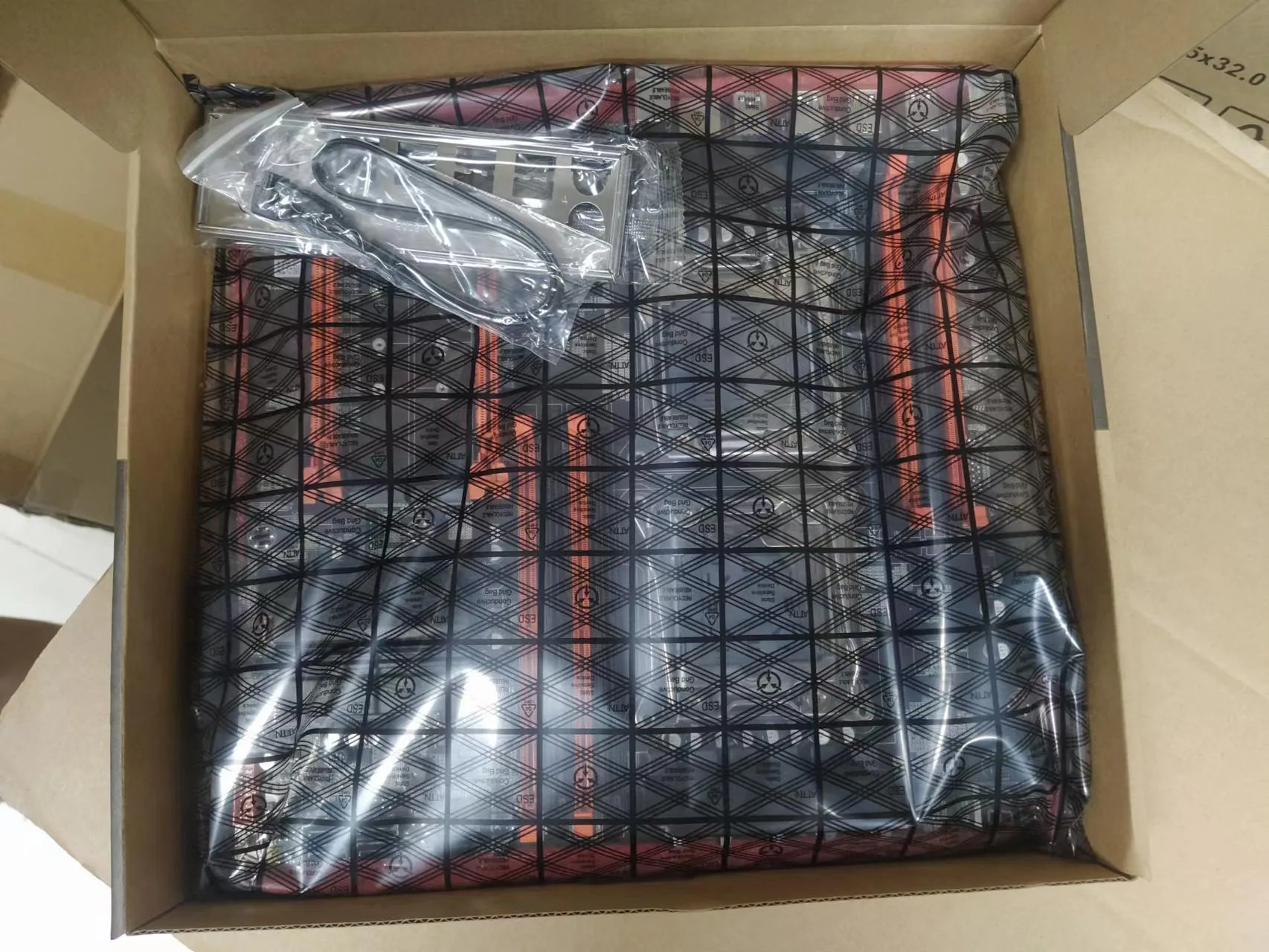 In stock new X99 motherboard dual-socket 2011 pin CPU RECC DDR4 memory DNF game studio multi-open 4