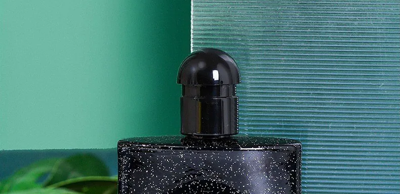 Black Opium perfume 50ml black flat bottle body and coffee citrus flavor selling points summary chart, preferred by students
