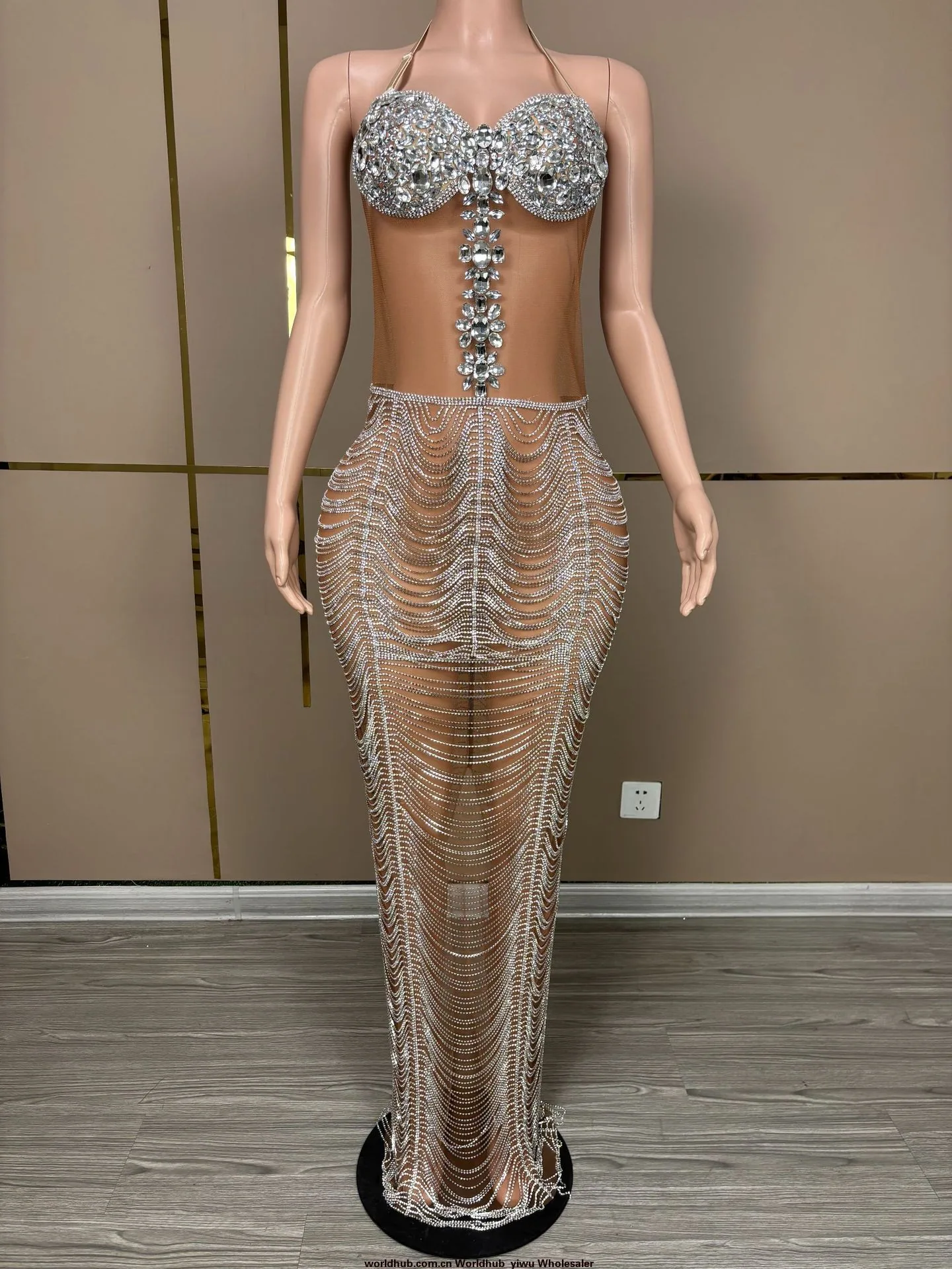 High-end sexy halterneck backless diamond diamond chain long dresses, elegant banquet evening dresses, stage performance dresses