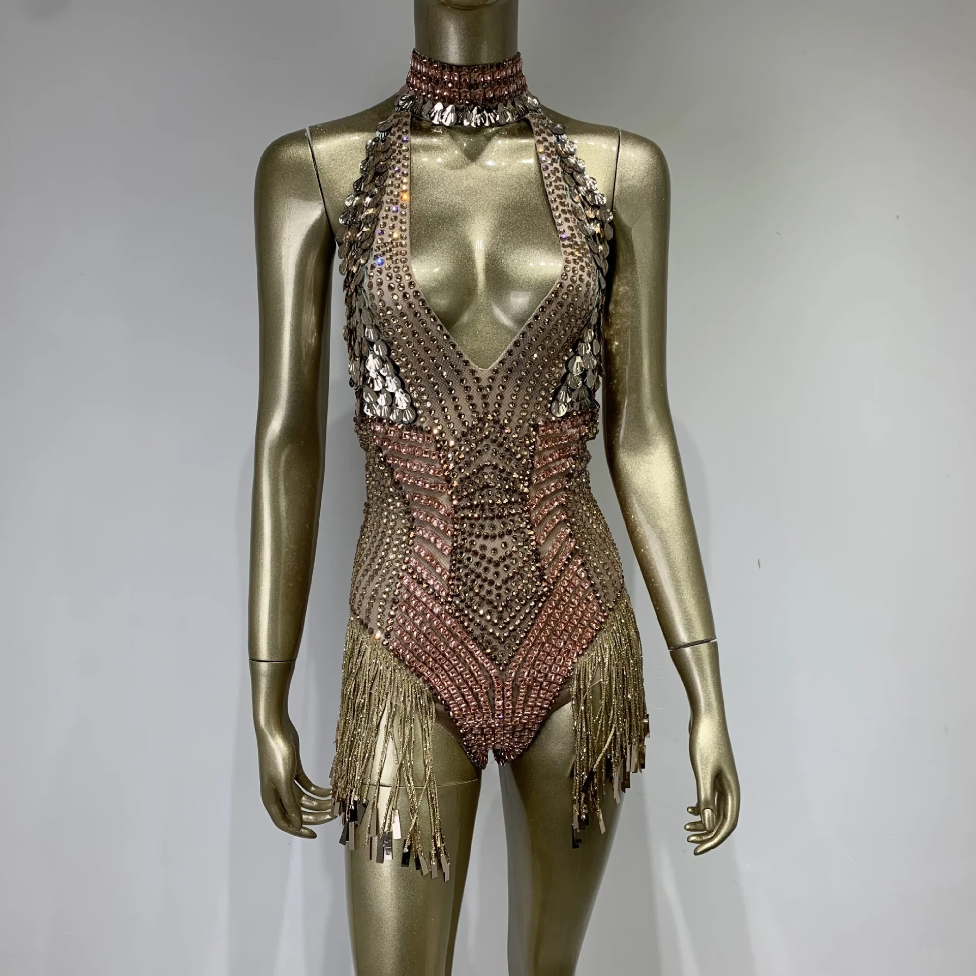 Cross-border hits: halterneck V-neck, sequined sequins, rhinestones, tassels, stretch jumpsuits, stage performance suits