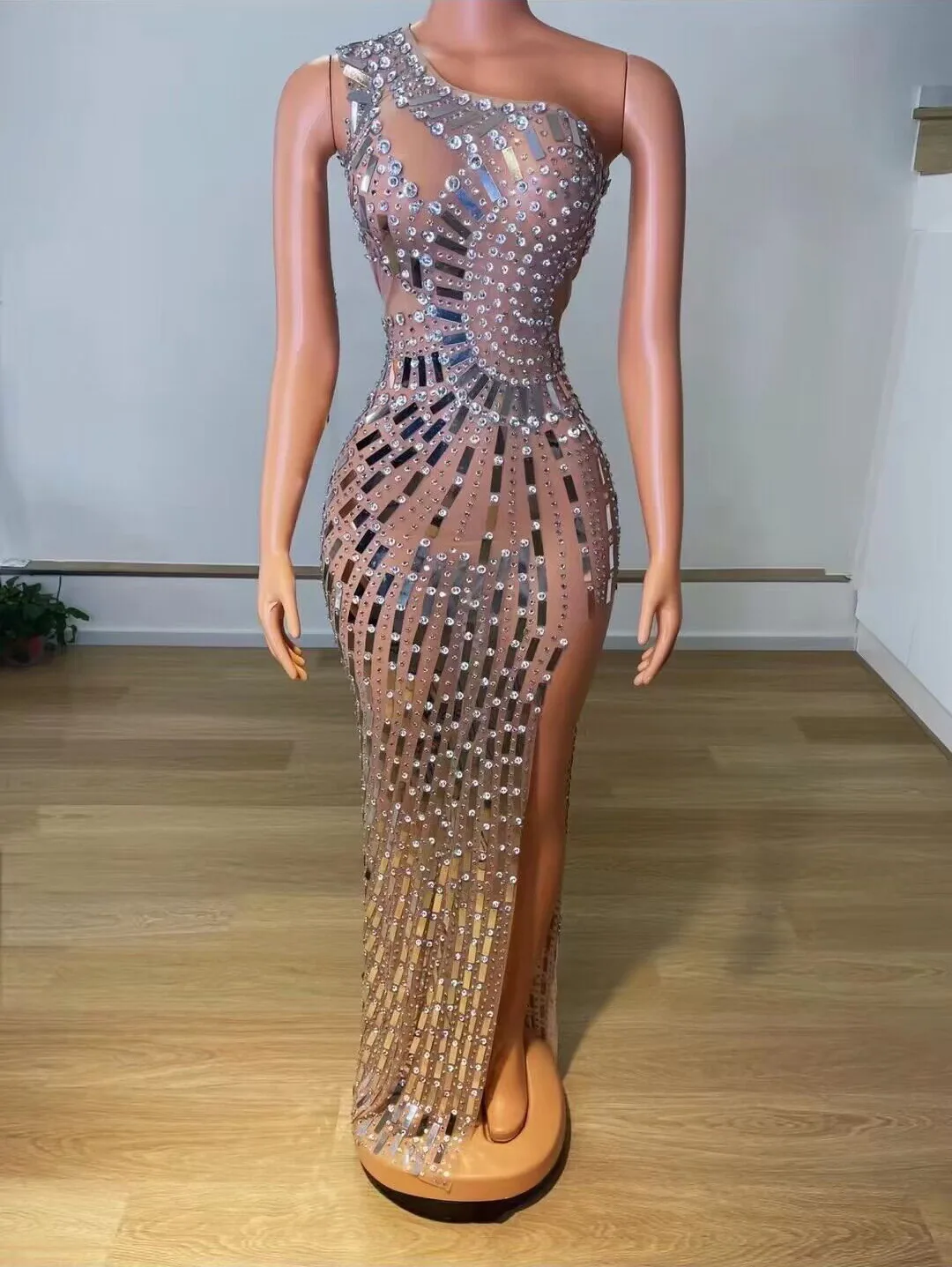 Cross-border e-commerce sexy mesh transparent slanted shoulder sequin dress heavy industry party dress gogo performance dress
