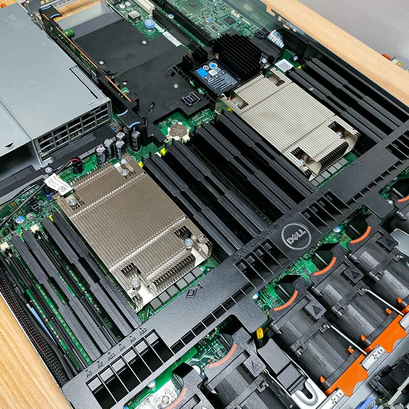 It is suitable for Dell R630 server X99 dual-channel 1U silent 2.5-inch virtual U.2 solid-state soft routing 5