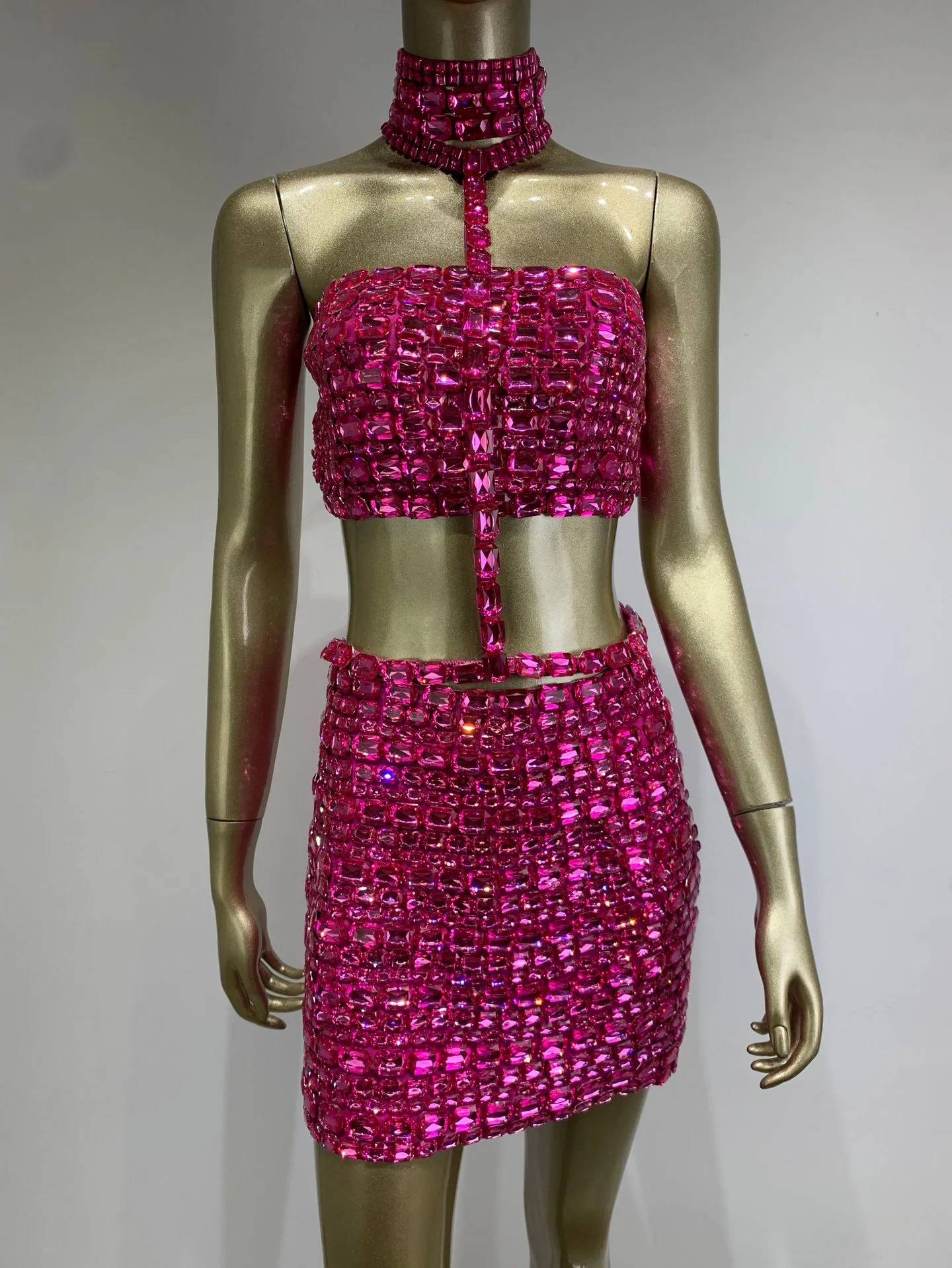 Amazon AliExpress hits luxury sparkling rhinestones, fashion halternecks, sexy suits, party dinner performance costumes 3
