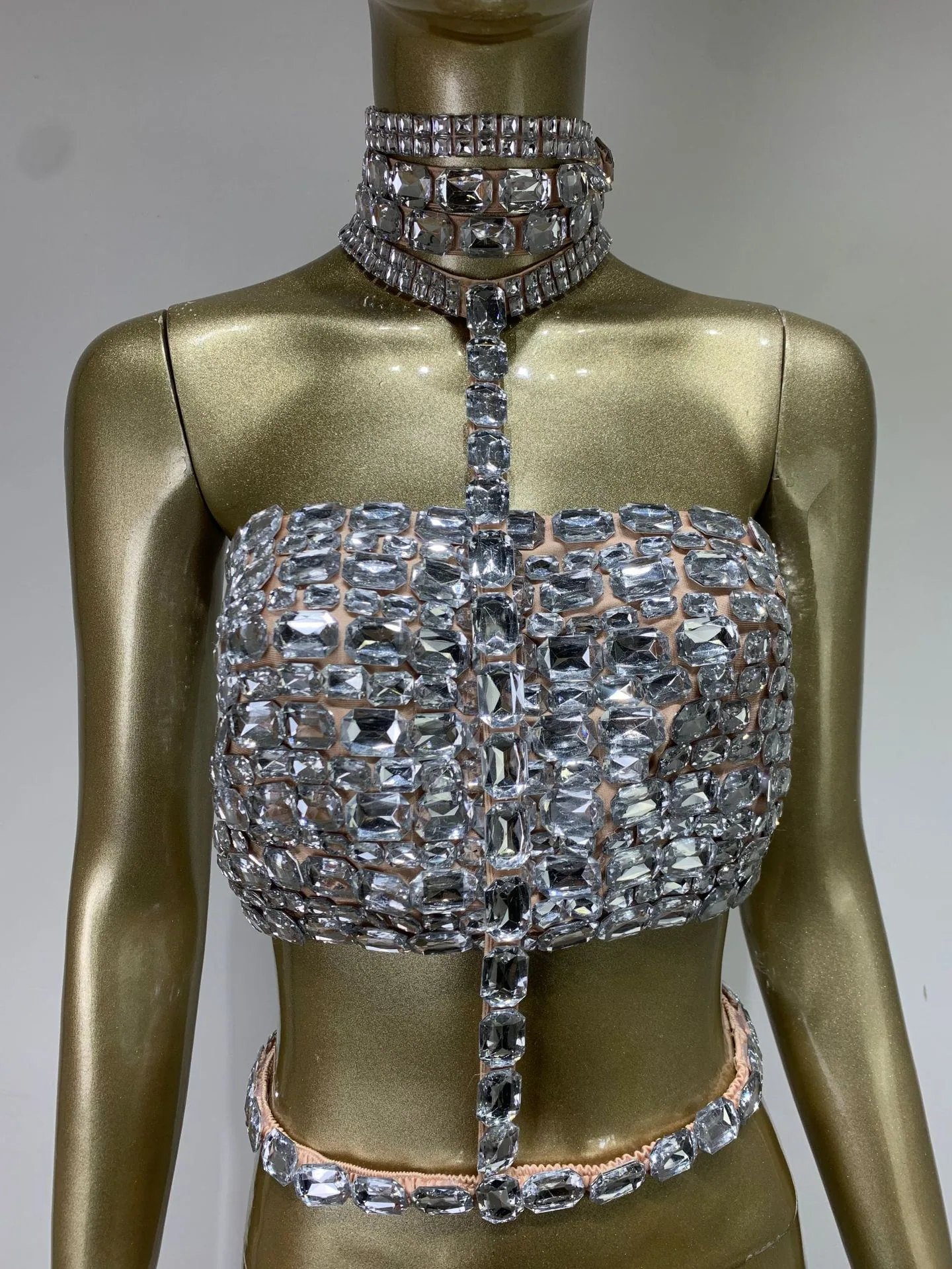 Amazon AliExpress hits luxury sparkling rhinestones, fashion halternecks, sexy suits, party dinner performance costumes