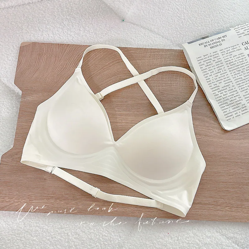 [The secret from A to C] Expanded bra underwear women's small breasts gather to show off the large thickening and seamless back 4