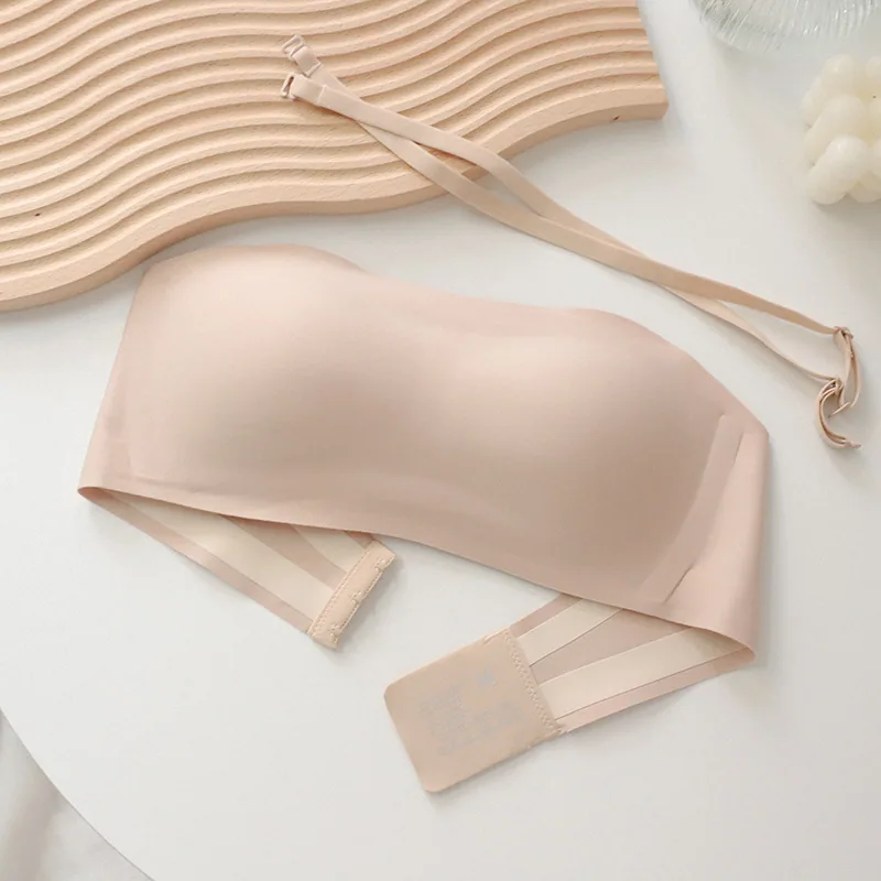 Running volume direct sales, thin suspension bandeau small breasts gather to show off large traceless underwear, women's anti