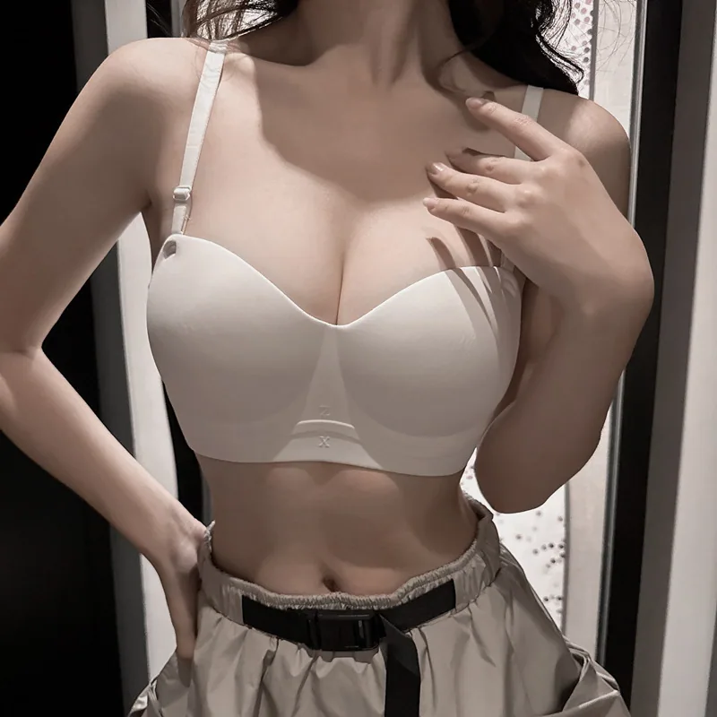 Seamless strapless underwear women's small breasts show big and round comic busts gather non-slip bras seamless bra summer