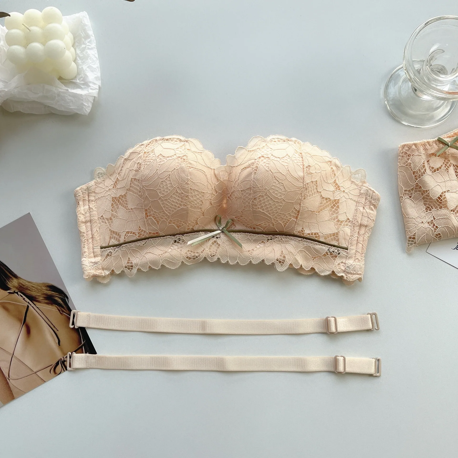 New small-breasted gathering sexy lace underwear adjustable bra with closed breasts and strapless invisible non-slip bra 4