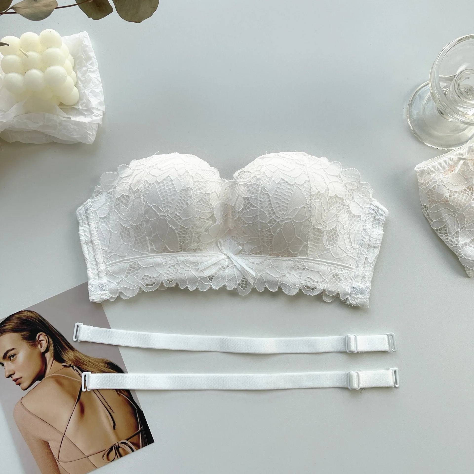 New small-breasted gathering sexy lace underwear adjustable bra with closed breasts and strapless invisible non-slip bra