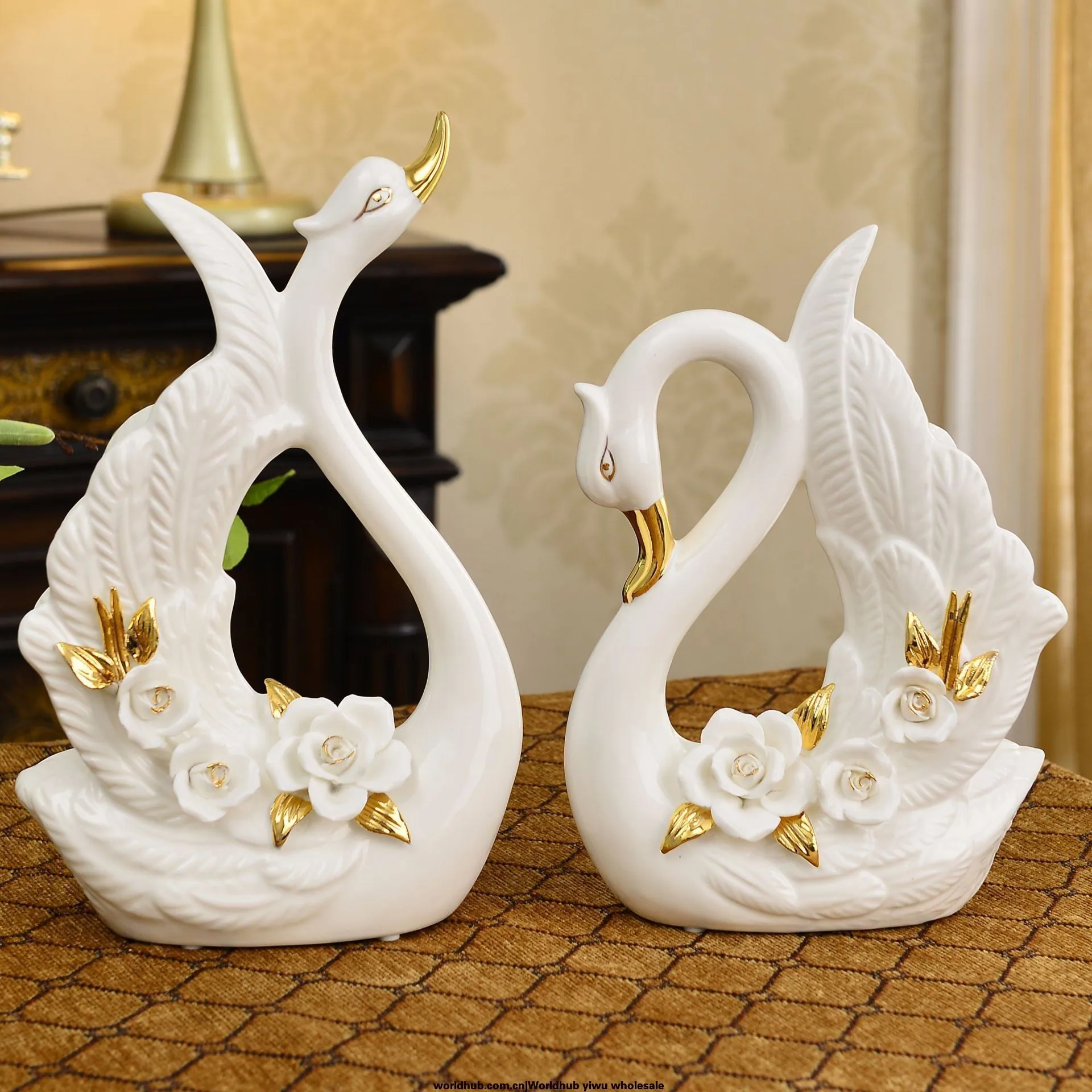 Modern Minimalist Couple Ceramic Swan Ornaments Home Décor European Creative Wedding Gifts Practical Crafts 3