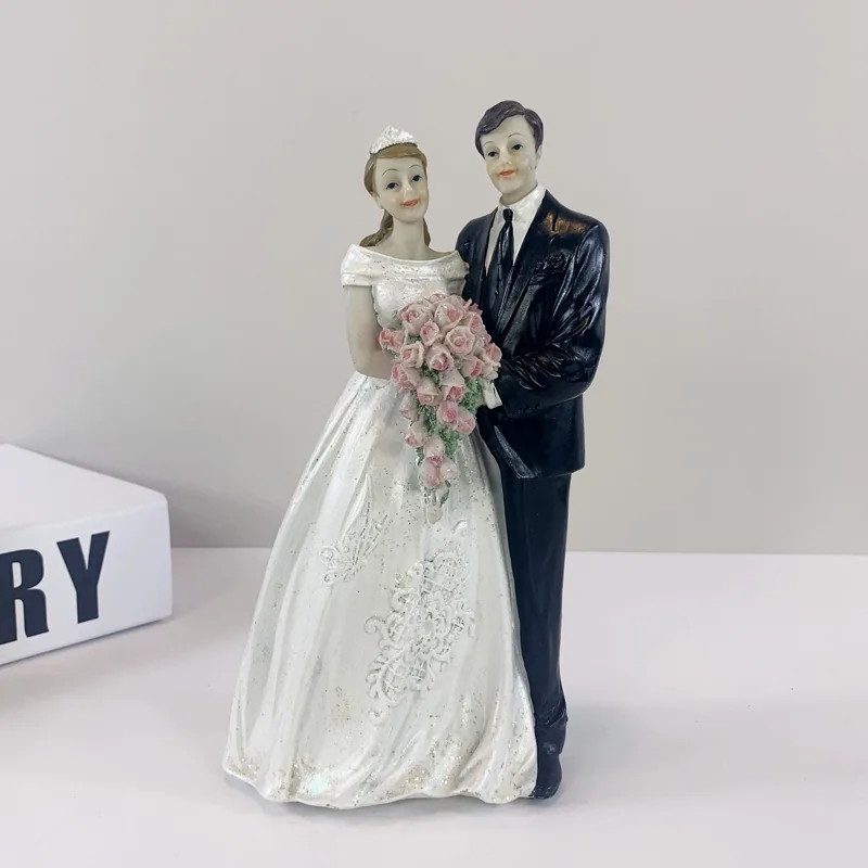 European Character Groom & Groom Resin Crafts Wedding Cake Decoration Baking Gift Wedding Ornaments
