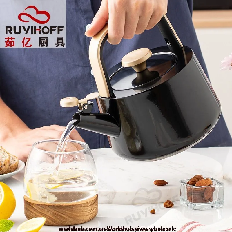 Custom whistle kettle black1. 8L flat bottom whistle pot wholesale European and American stainless steel whistle pot gold handle 2