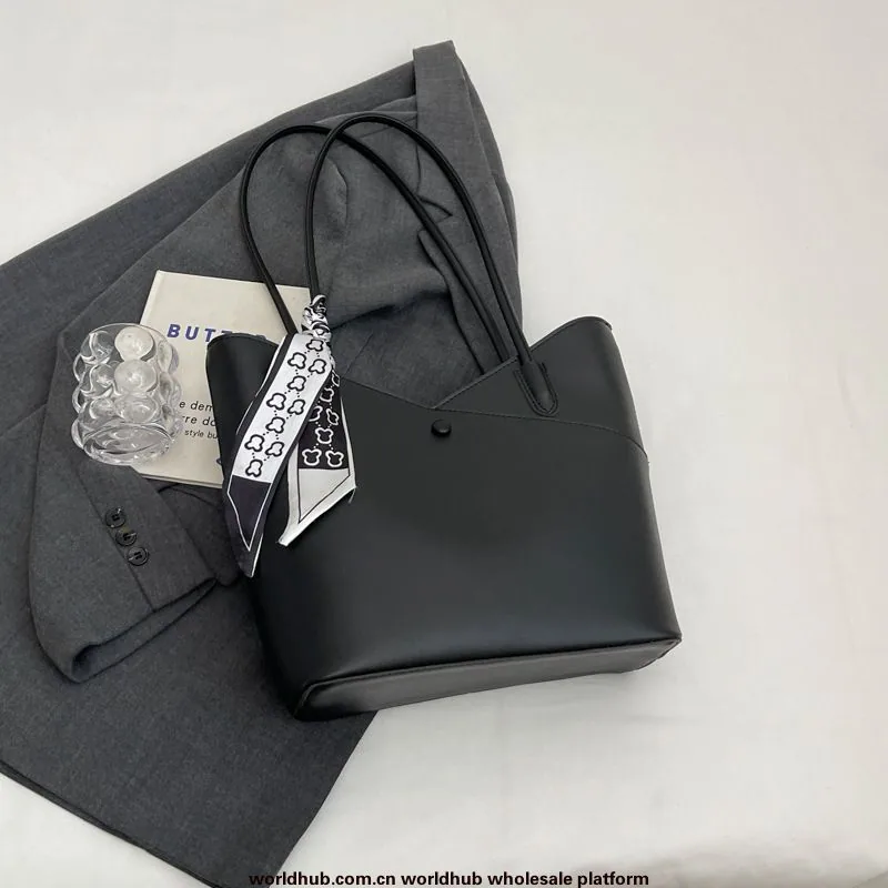 Niche design shoulder bag simple large-capacity bag women's casual 2024 new retro trend fashion tote bag