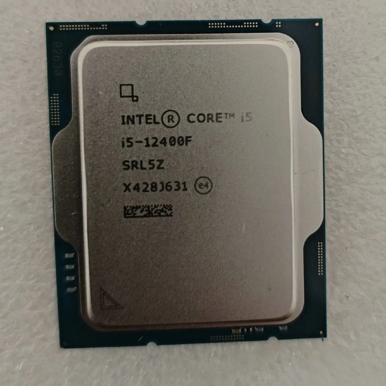 I5 12400F หลวม CPU คอมพิวเตอร์โปรเซสเซอร์ 6 แกน 12 เธรดสนับสนุนเมนบอร์ด H610B660 ที่ใช้งานได้ 7