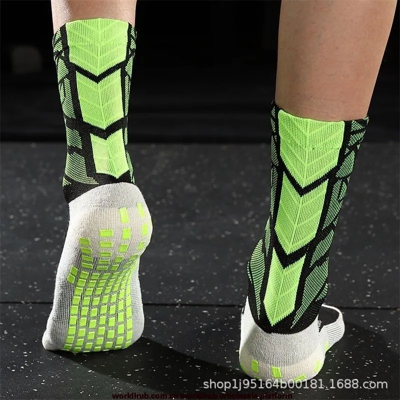 Factory direct sports socks professional thickened towel bottom non-slip socks wear-resistant sweat-absorbing dispensing soccer 3