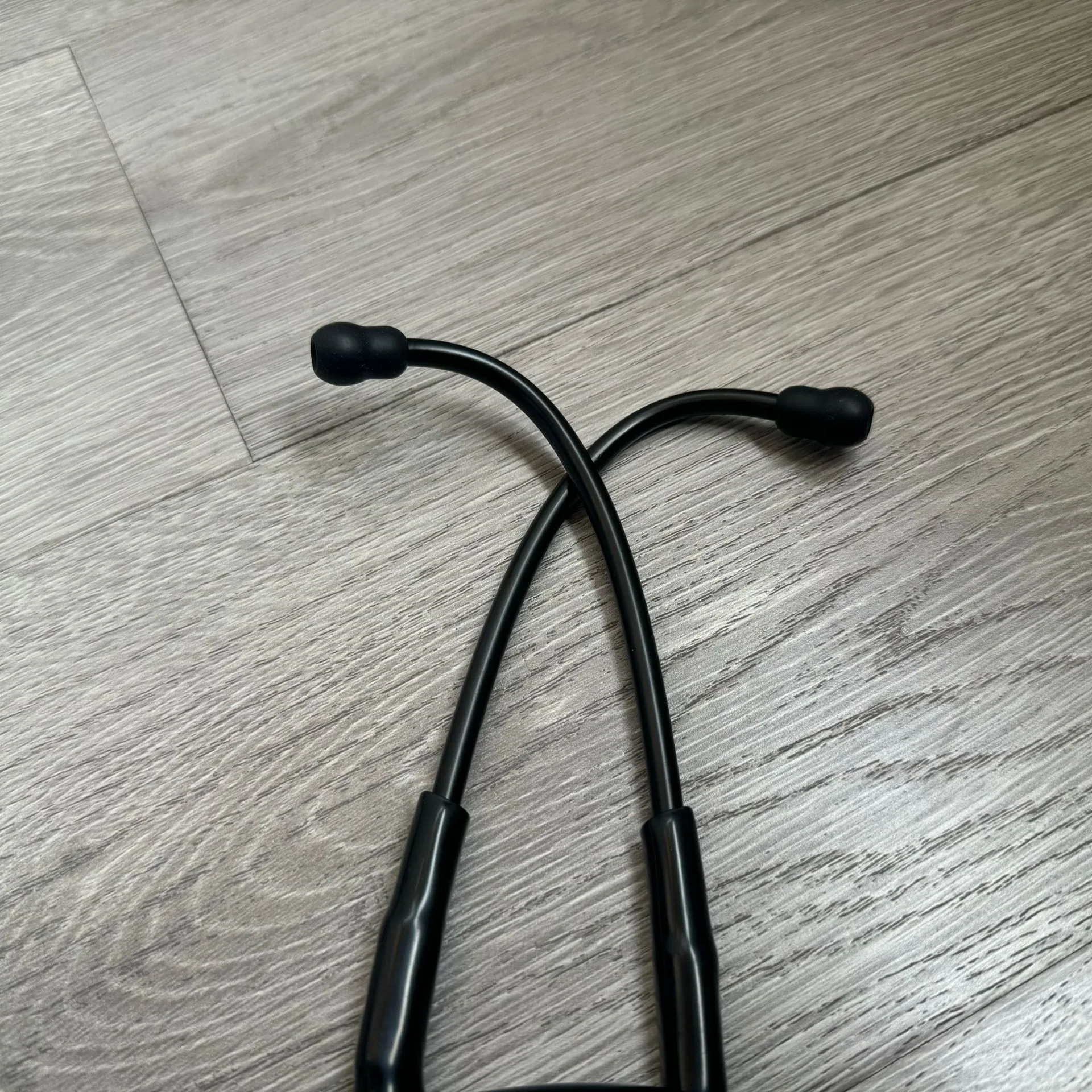 KT-118B foreign trade cross-border zinc alloy all-black stethoscope single-sided adult stethoscope silver ear hook 6