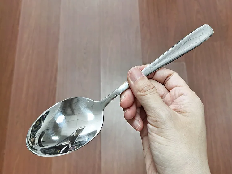 304 stainless steel dinner spoon household dining tableware spoon drinking soup spoon pointed soup spoon hotel main dinner spoon 19
