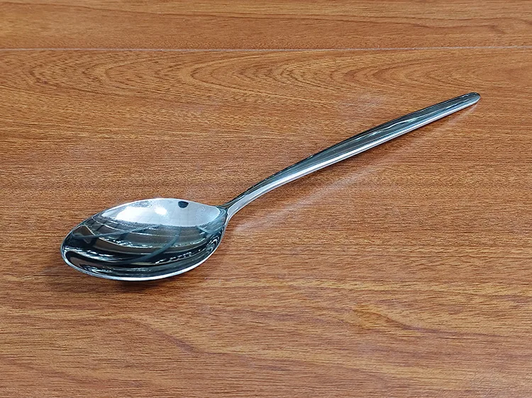 Household stainless steel spoons are mostly used for meals, soup spoons, bibimbap spoons, and pointed spoons for restaurants 15