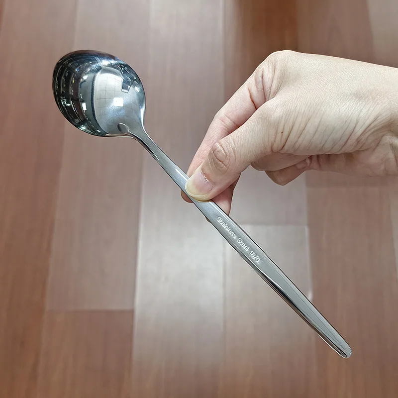 Household stainless steel spoons are mostly used for meals, soup spoons, bibimbap spoons, and pointed spoons for restaurants 6