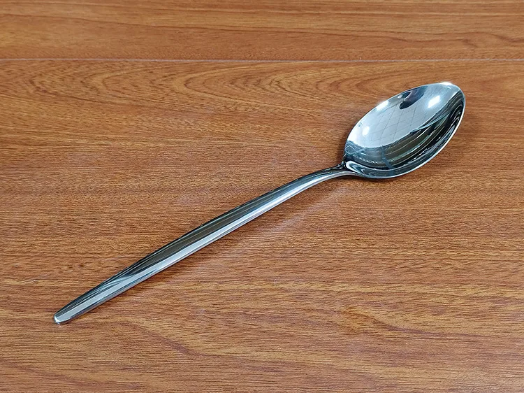 Household stainless steel spoons are mostly used for meals, soup spoons, bibimbap spoons, and pointed spoons for restaurants 16