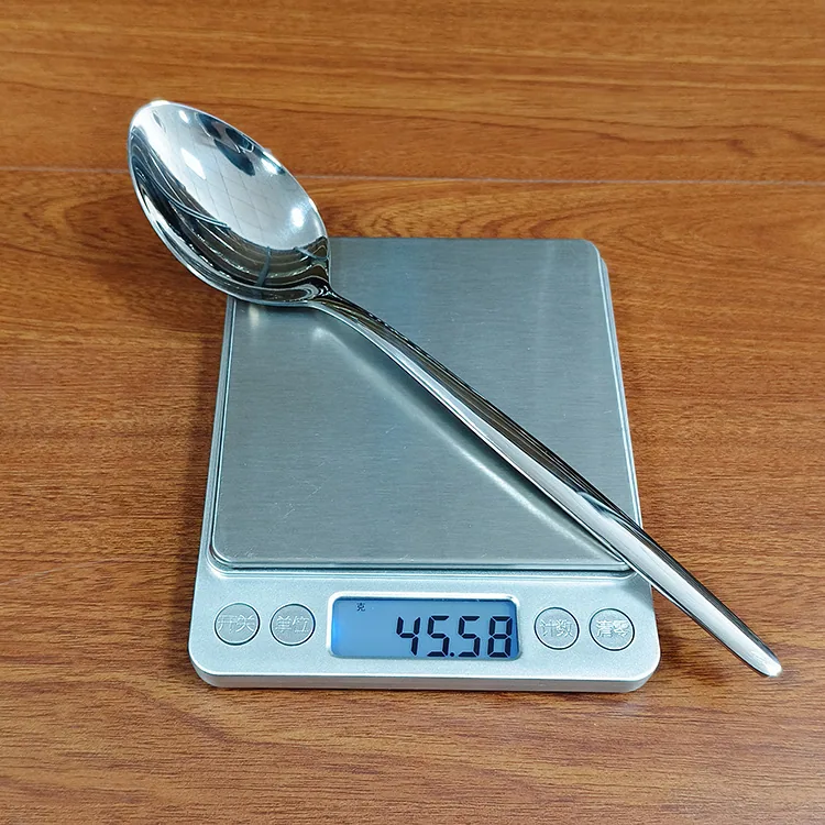 Household stainless steel spoons are mostly used for meals, soup spoons, bibimbap spoons, and pointed spoons for restaurants 13