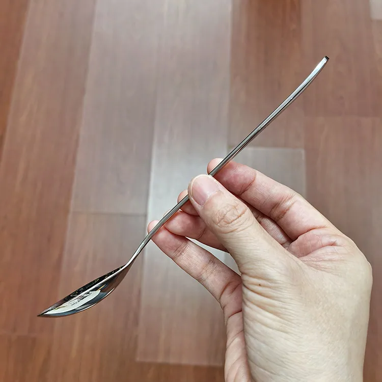 304 stainless steel round spoon Use more bibimbap spoons, soup spoons, dessert soups, home utensils, round-headed spoons 11