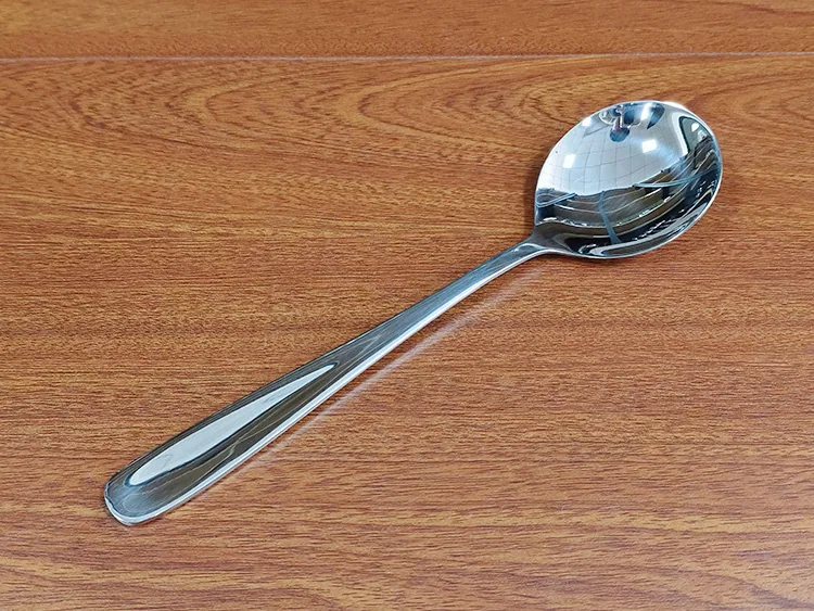 304 stainless steel round spoon Use more bibimbap spoons, soup spoons, dessert soups, home utensils, round-headed spoons 17