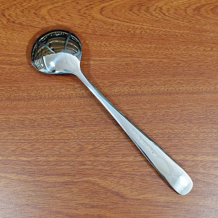 304 stainless steel round spoon Use more bibimbap spoons, soup spoons, dessert soups, home utensils, round-headed spoons 16