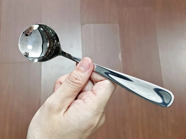304 stainless steel round spoon Use more bibimbap spoons, soup spoons, dessert soups, home utensils, round-headed spoons 10