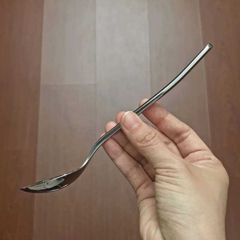 Stainless steel spoons, household soup drinking and eating spoons, round-headed tableware spoons, mostly hotel spoons, spoons, a 3