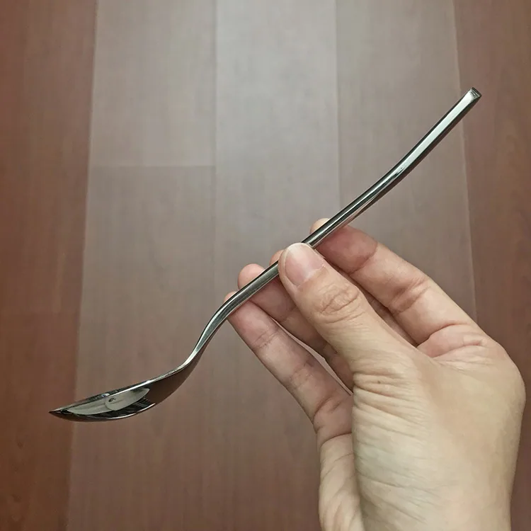Stainless steel spoons, household soup drinking and eating spoons, round-headed tableware spoons, mostly hotel spoons, spoons, a 11