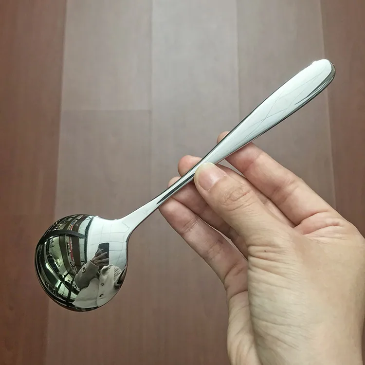 Stainless steel spoons, household soup drinking and eating spoons, round-headed tableware spoons, mostly hotel spoons, spoons, a 12