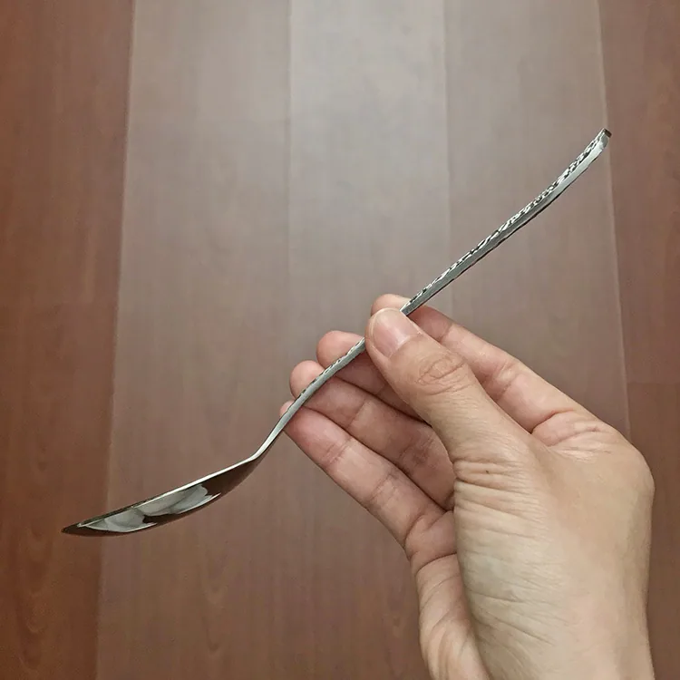 스테인레스 스틸 둥근 머리 스푼, 비빔밥 스푼, 가정용 식기, 먹는 스푼, 수프 스푼, 주로 창의적인 둥근 손잡이를 사용합니다. 9