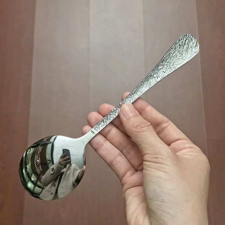 스테인레스 스틸 둥근 머리 스푼, 비빔밥 스푼, 가정용 식기, 먹는 스푼, 수프 스푼, 주로 창의적인 둥근 손잡이를 사용합니다. 8