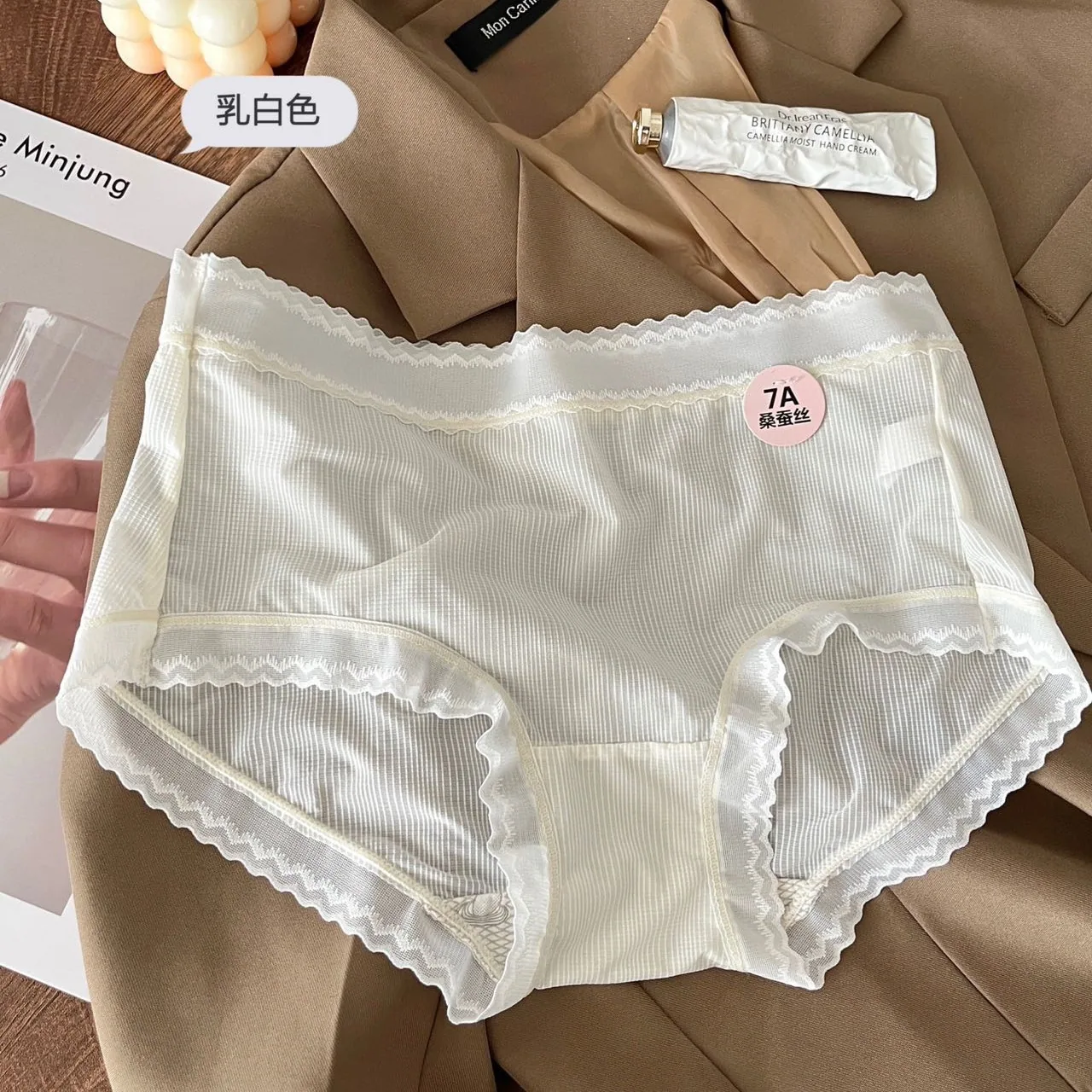 7A Mulberry Silk Lace Edge Underwear for Women, No Trace, Naked, Lightweight, Breathable, Girls Style, Mid Waist Triangle Pants 5