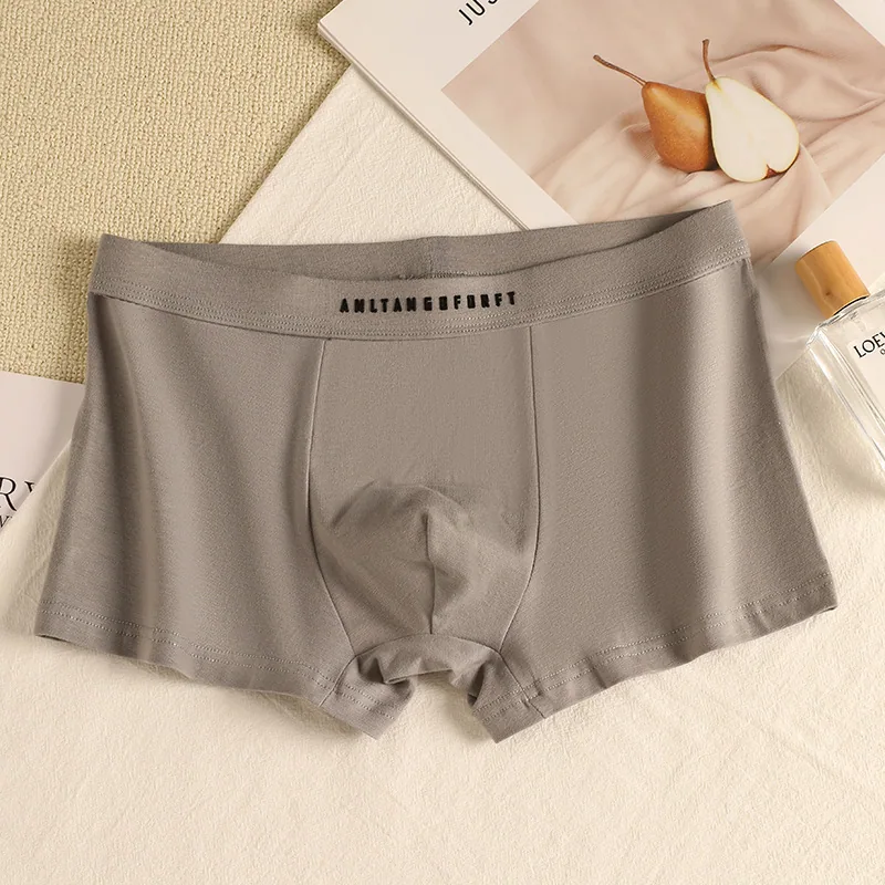 Xinjiang cotton 80 pure cotton Maillard color mens underwear 7A antibacterial underwear men scarless graphene antibacterial crot 2