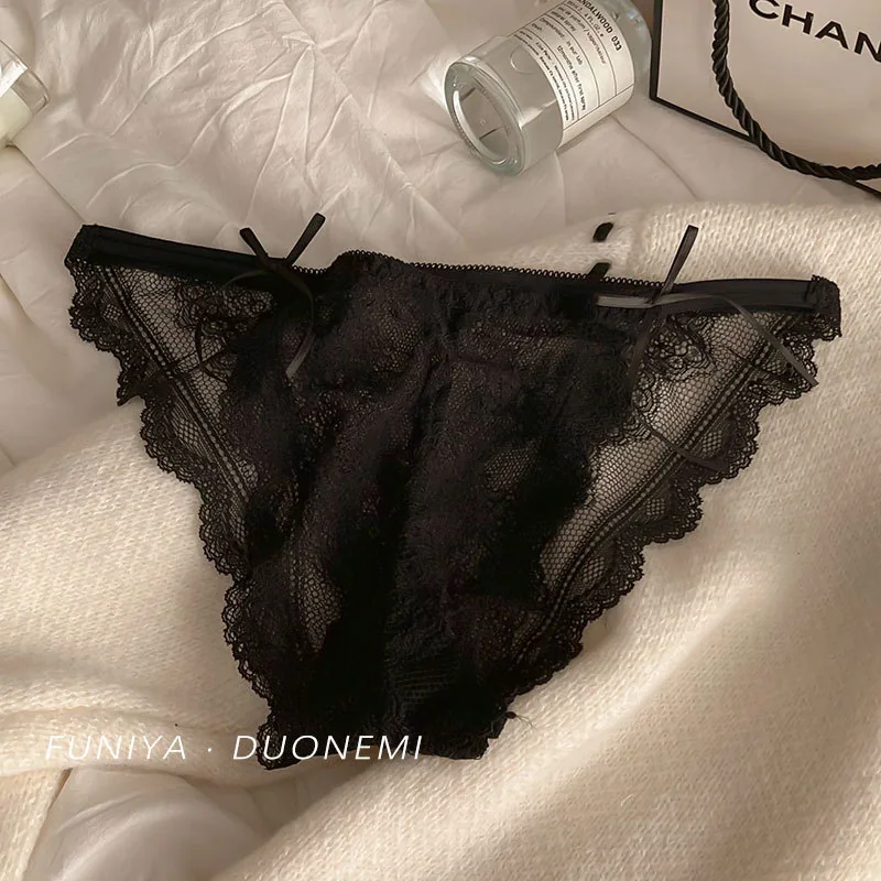 Retro European and American sexy lace womens underwear, low waist girl sweet temptation, perspective triangle womens underwear p