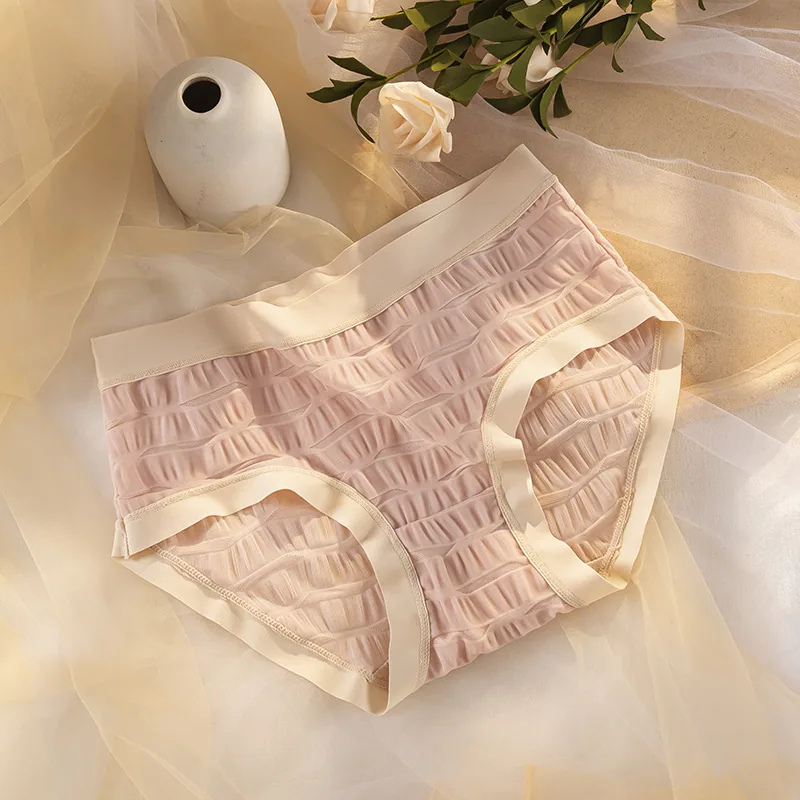 Seamless ice silk underwear for women in summer, thin design, mid waist, anti glare, breathable, antibacterial crotch, comfor