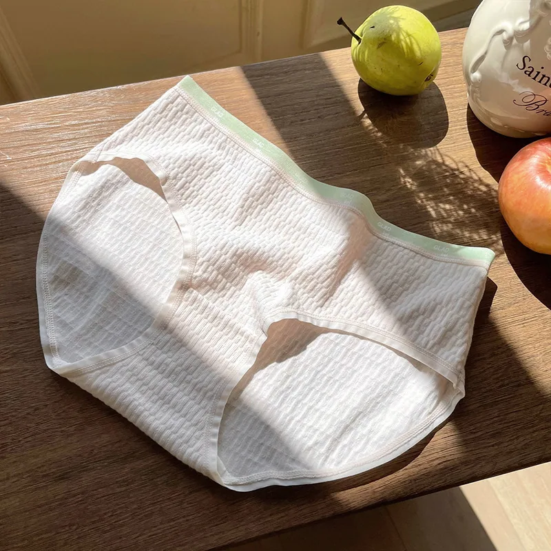 Japanese girls pure cotton underwear with no trace, thin design, sexy, comfor, breathable, student waist, cotton crotch, wome