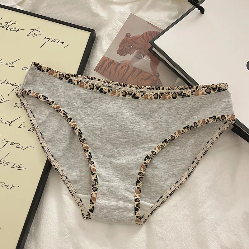 Sports milk leopard underwear for women, pure cotton, comfor and simple triangular underwear with leopard print edges, spring an 3