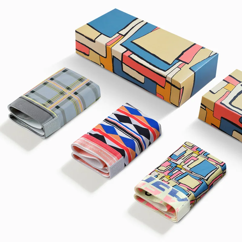 Factory direct sales 2024 new high-end gift box ice silk print men's boxer briefs boxer shorts head delivery 3