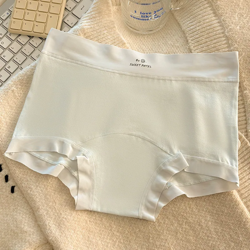 Fashionable womens seamless four corner flat underwear, breathable, lightweight and simple 10A cotton crotch breathable mid wais - Other Underwear 2