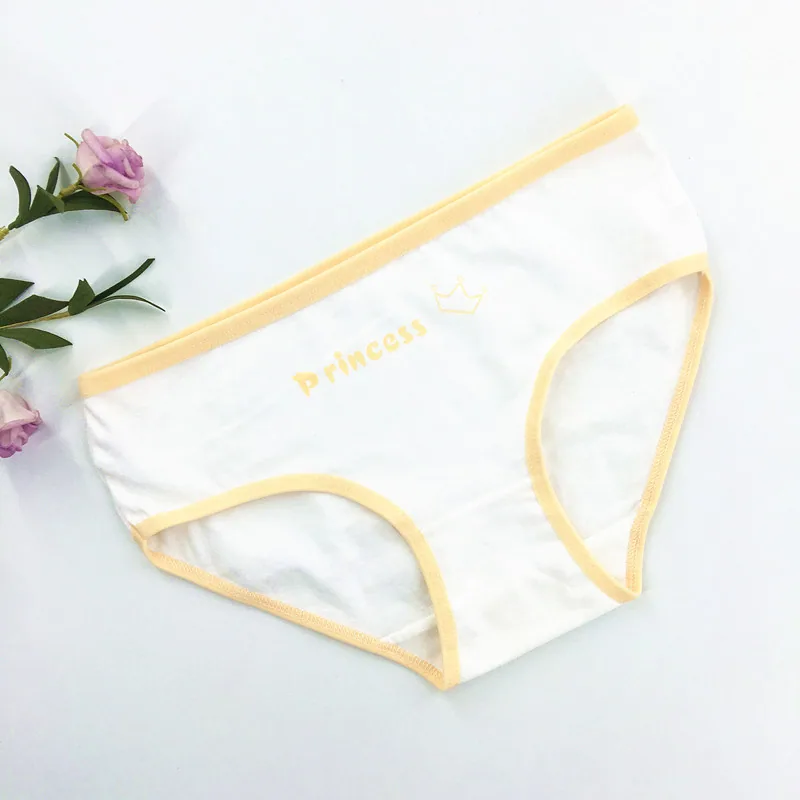 Self-produced and self-sold teenage girls' underwear printed letters low-waisted small flat corner high school junior high schoo 6