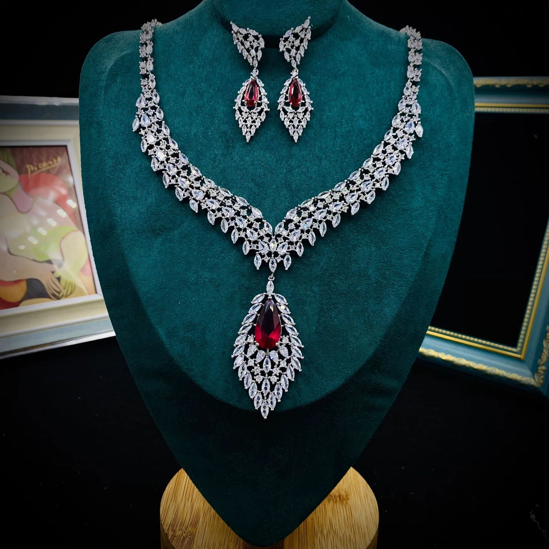 Flower Sunflower Copper Zircon Necklace Earring Set Wedding Dress Retro Red European and American Accessories