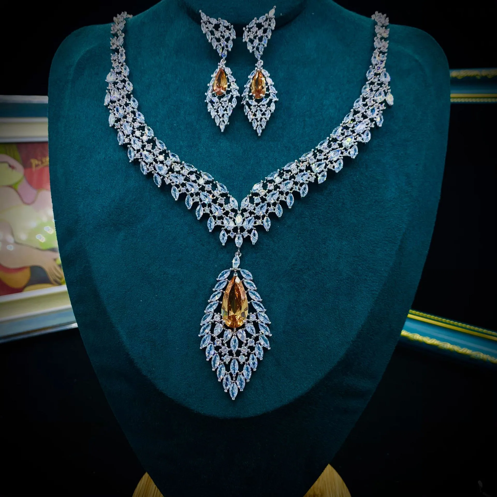 Flower Sunflower Copper Zircon Necklace Earring Set Wedding Dress Retro Red European and American Accessories 2
