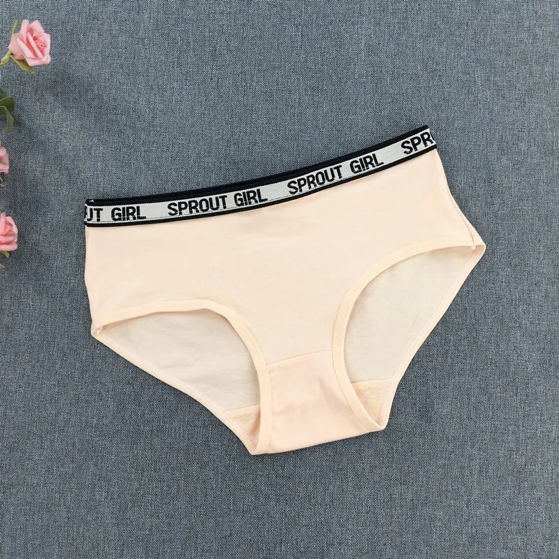 Fashionable letter edge teenage girl development cotton junior high school elementary school student small boxer briefs two size 6
